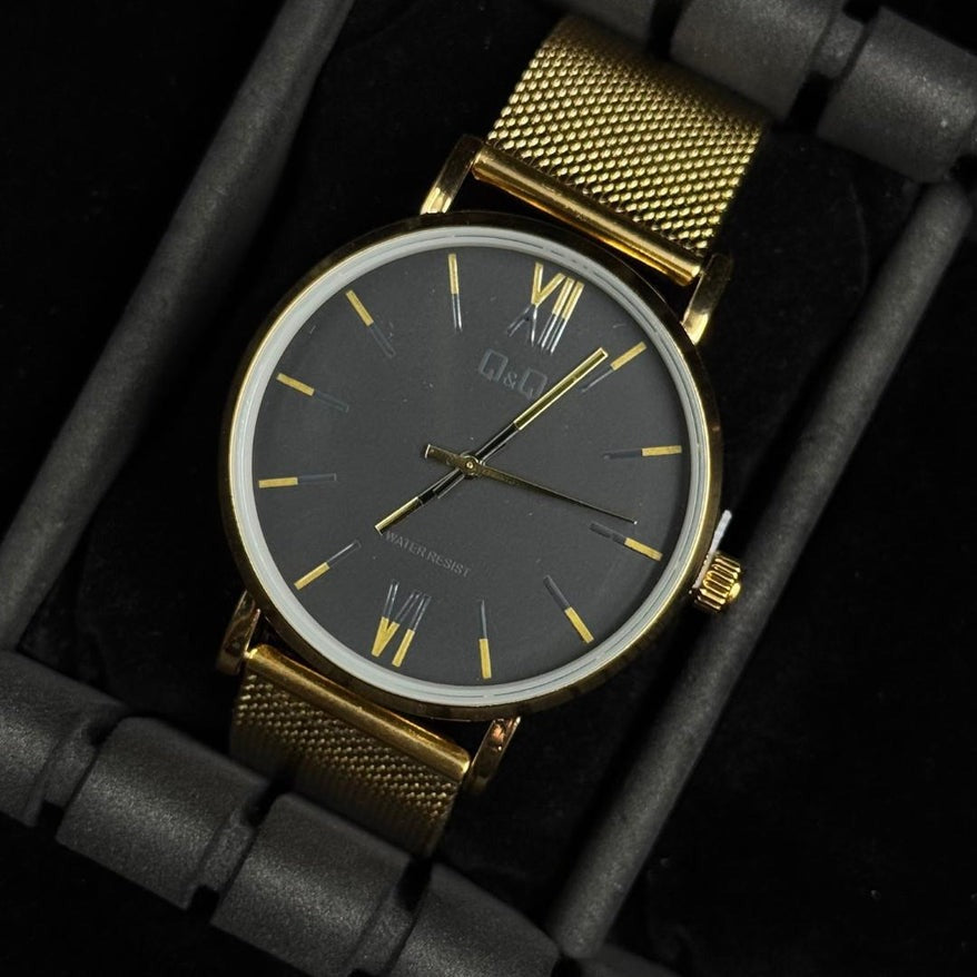 Q&Q Dorado Tablero Negro-Amarillo
